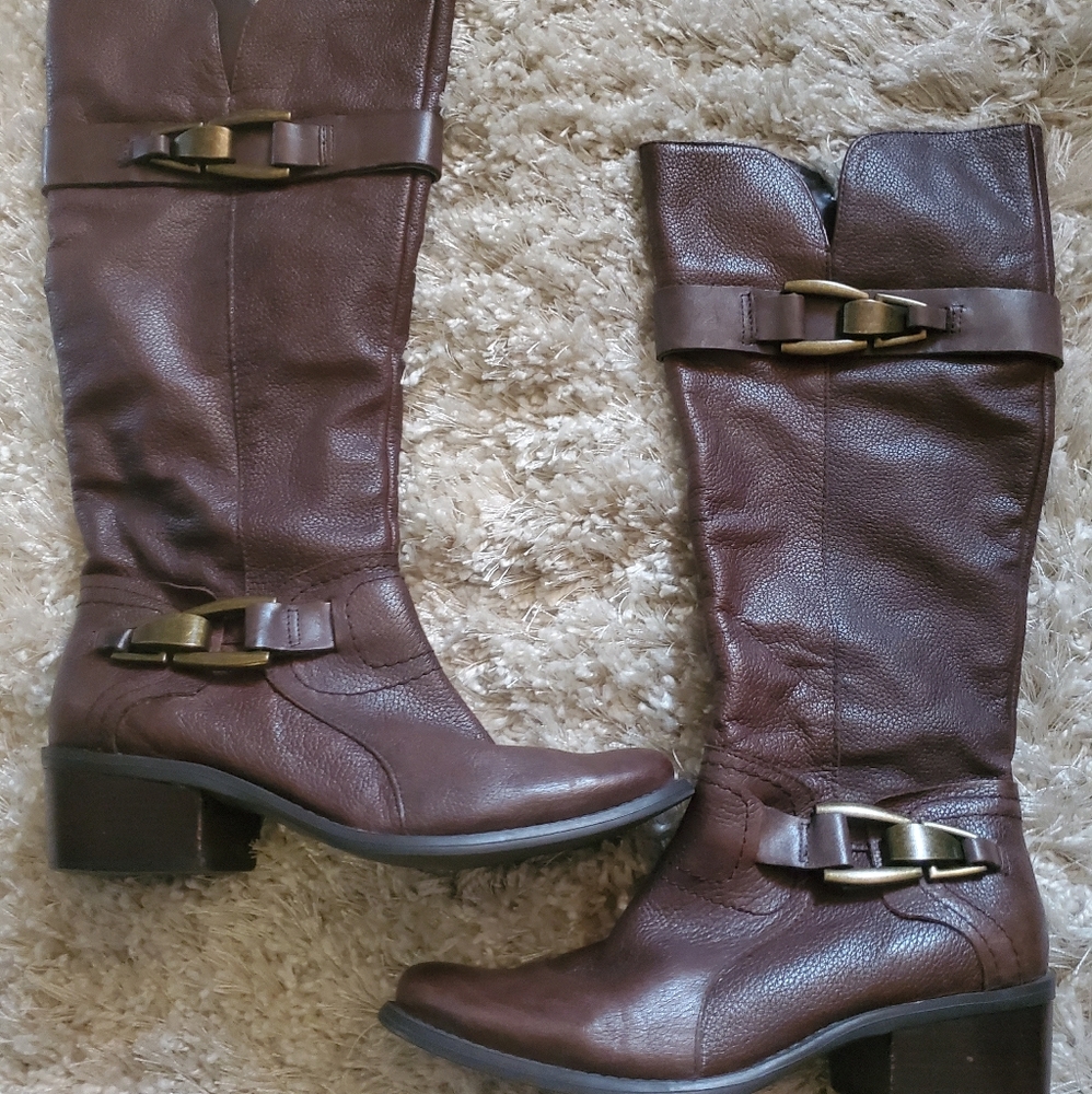 Kelly & Katie Brown Flat Boots